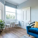 Bright 1 Bedroom Flat Minutes From The Beach And Trains